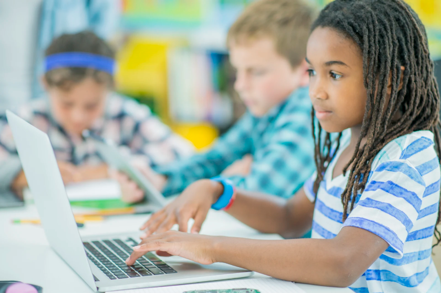 Mental health coronavirus featured Child on laptop