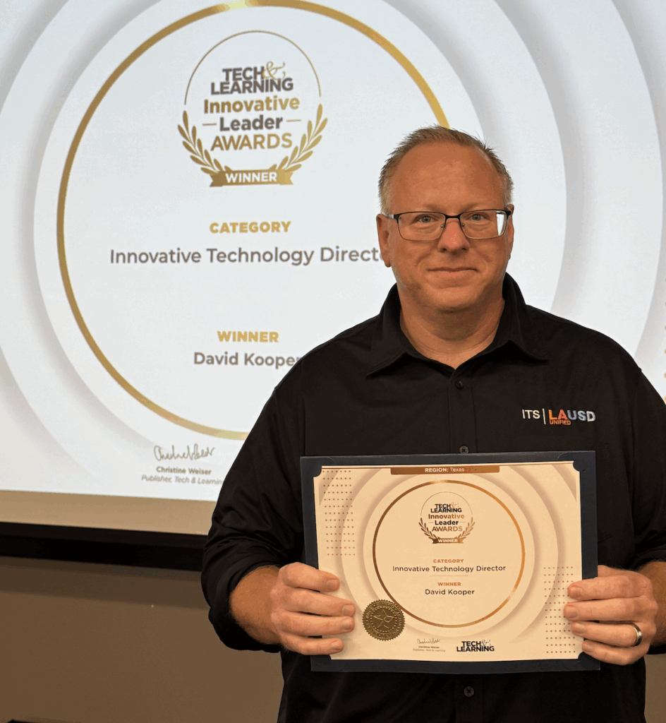 David Kooper of LAUSD accepting the Innovative Technology Director award